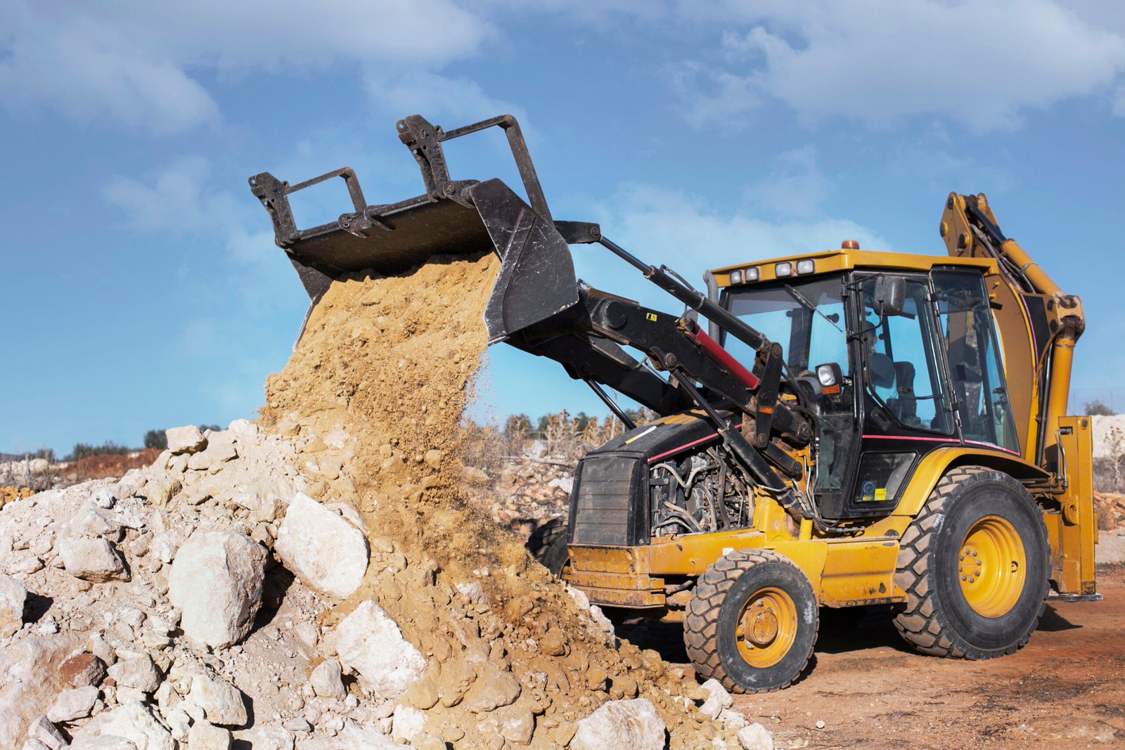 heavy-excavator-digging-day-light